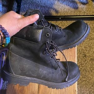 Black timberland boots